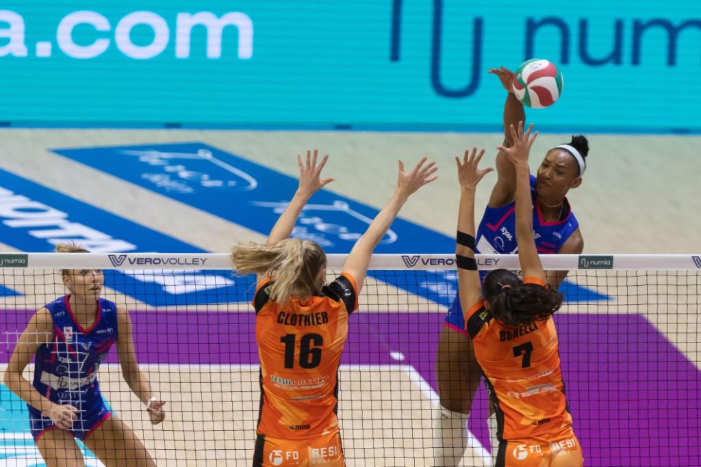 Dove vedere in tv la A1 di volley femminile oggi: orari 2 novembre, programma, canali, streaming Dove vedere in tv la A1 di volley femminile oggi: orari 2 novembre, programma, canali, streaming