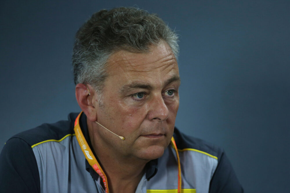 F1, Mario Isola chiarisce i motivi della doppia sosta obbligata in Qatar