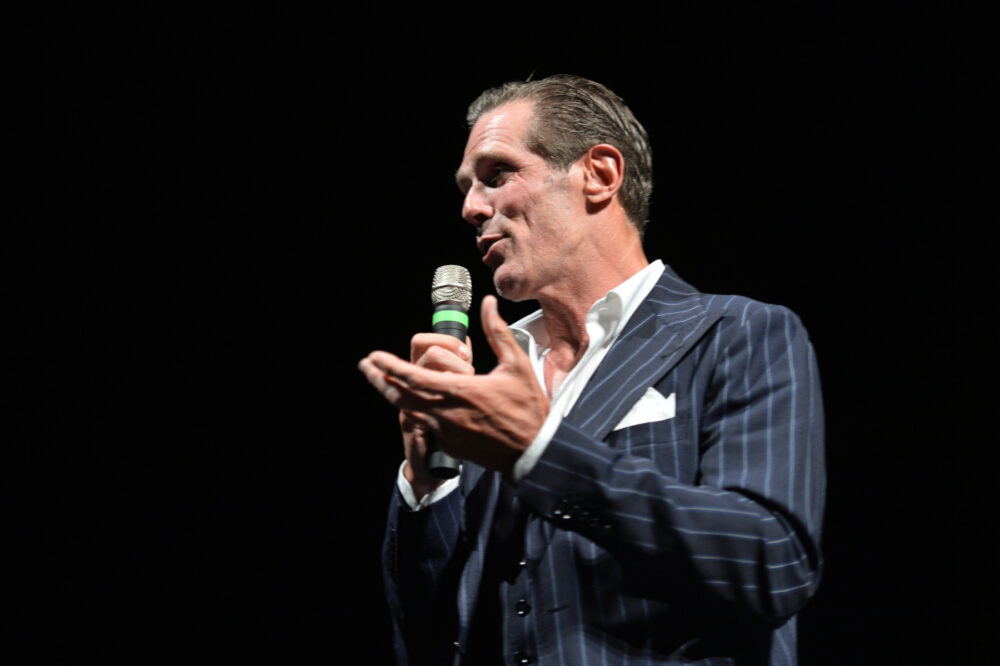 Mario Cipollini dimesso dall’ospedale: “Ho un defribrillatore sottocutaneo, sembrava di essere in guerre stellari” Mario Cipollini dimesso dall’ospedale: “Ho un defribrillatore sottocutaneo, sembrava di essere in guerre stellari”