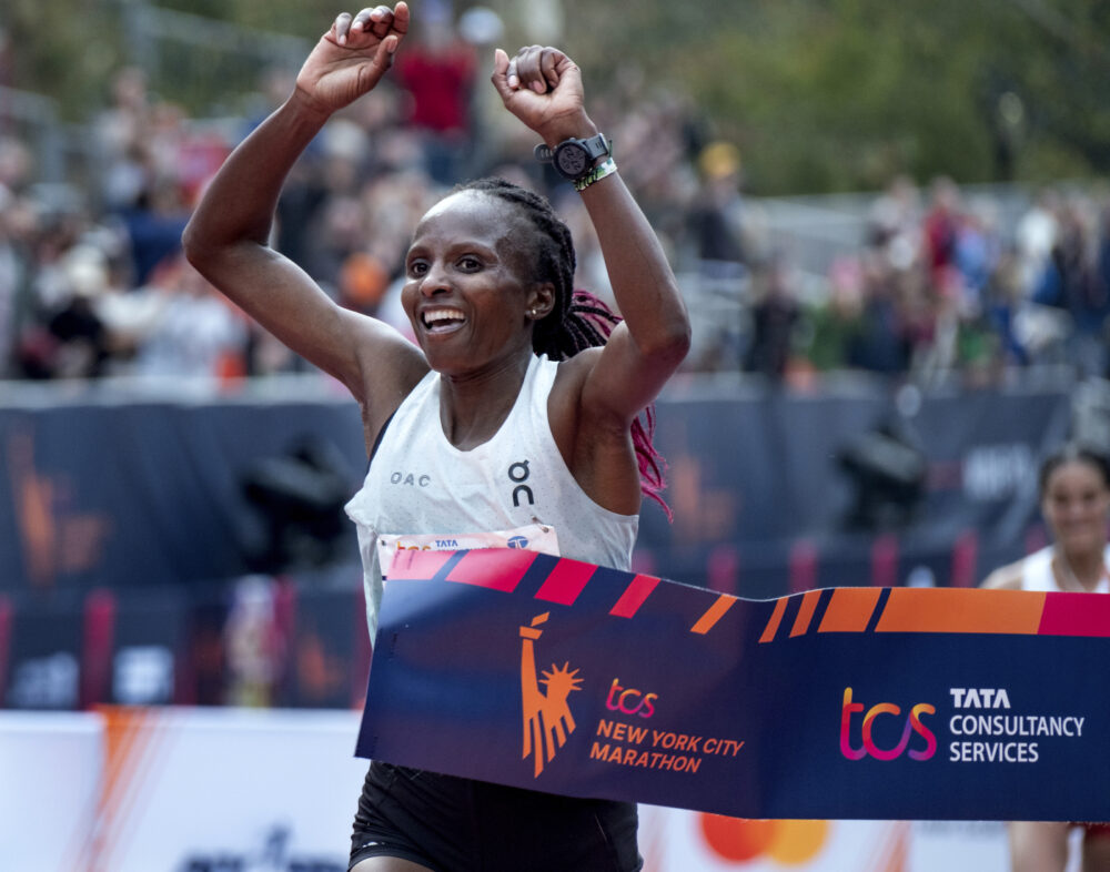 Maratona New York 2025, risultati e classifica gara femminile. Hellen Obiri vince con un tempo da record Maratona New York 2025, risultati e classifica gara femminile. Hellen Obiri vince con un tempo da record