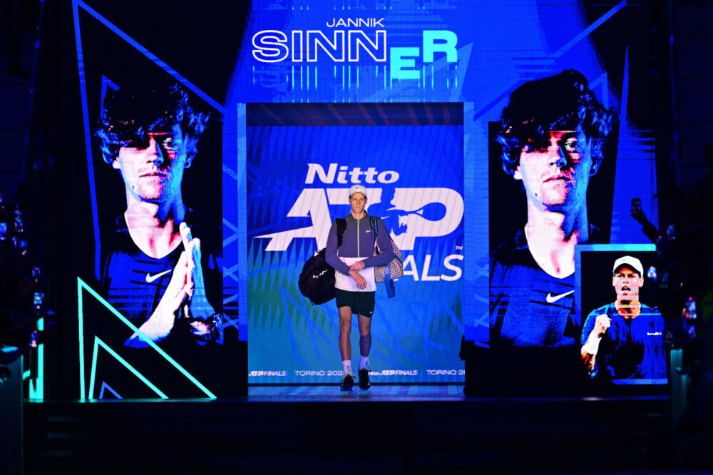 atp finals quando jannik sinner 8216regal2428217 la vittoria a novak djokovic nel 2023 con un gesto di immensa sportivit224 da Oasport.it atp finals quando jannik sinner 8216regal2428217 la vittoria a novak djokovic nel 2023 con un gesto di immensa sportivit224