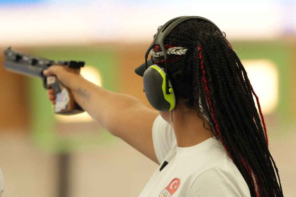 Tiro a segno, Sevval Ilayda Tarhan in testa nelle qualificazioni della pistola sportiva dopo le tre serie di ...