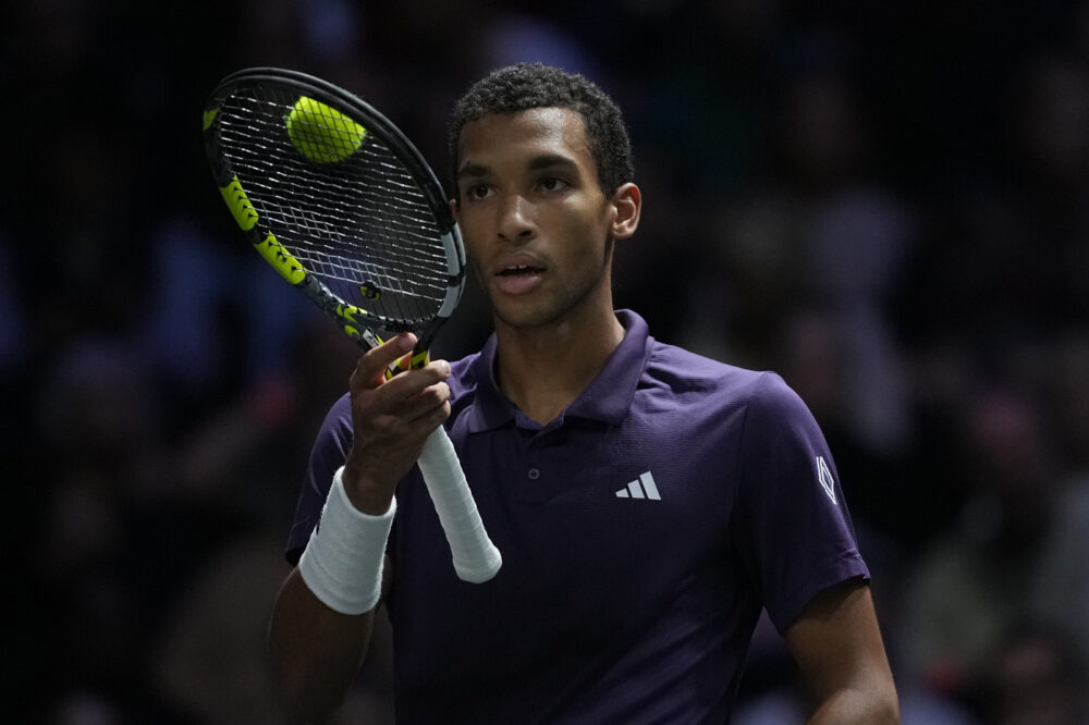 LIVE Bublik Auger Aliassime, ATP Parigi 2025 in DIRETTA: mancano pochi minuti all’inizio del match LIVE Bublik Auger Aliassime, ATP Parigi 2025 in DIRETTA: mancano pochi minuti all’inizio del match