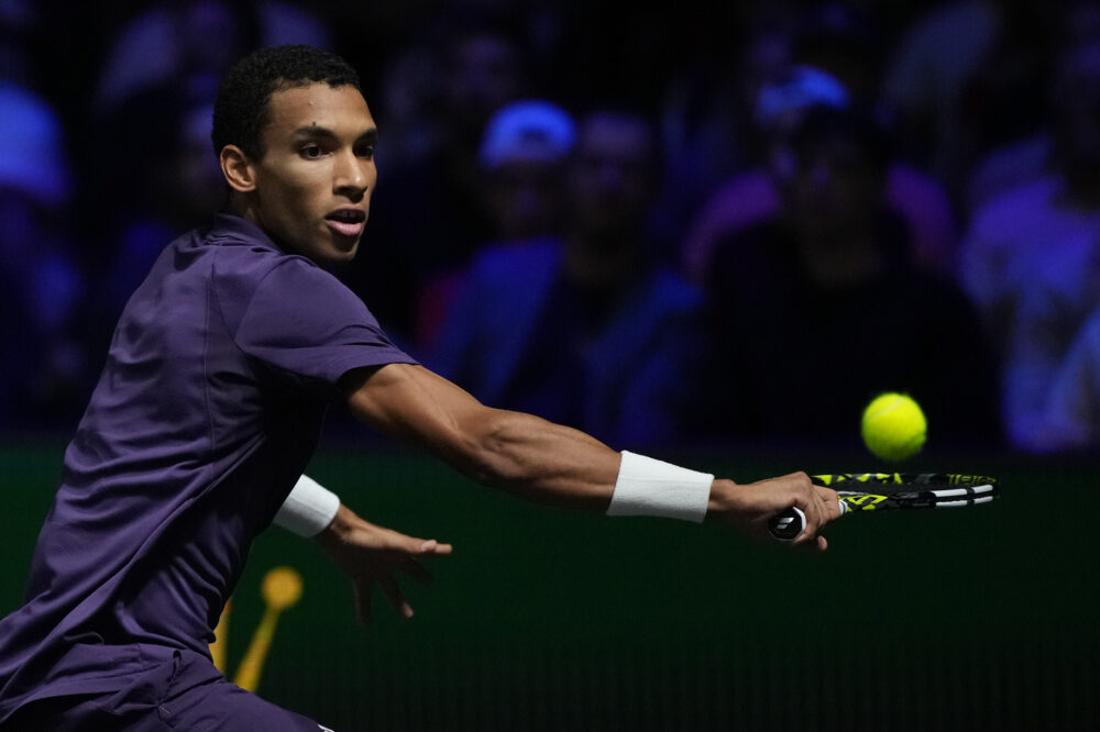 Auger Aliassime,punzecchia: “Sinner Alcaraz non sono imbattibili, c’è un modo per metterli in difficoltà”