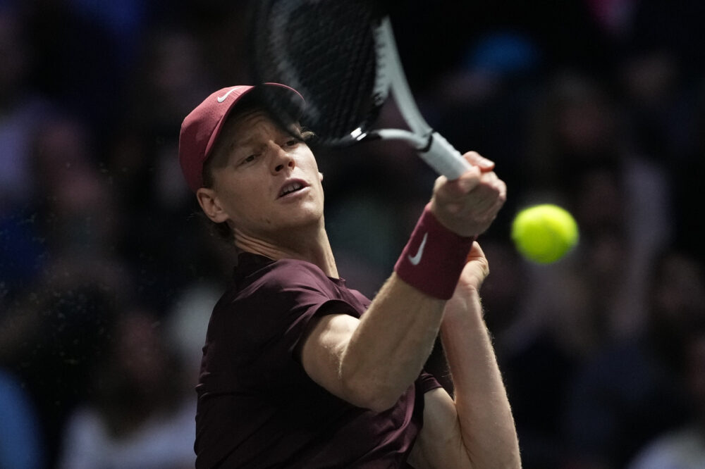 LIVE Sinner Auger Aliassime, ATP Parigi 2025 in DIRETTA: in palio il trofeo e il n.1! LIVE Sinner Auger Aliassime, ATP Parigi 2025 in DIRETTA: in palio il trofeo e il n.1!