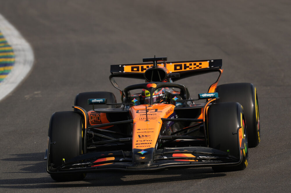 F1, Oscar Piastri si ritira dalla Sprint di Interlagos: il video dell’incidente F1, Oscar Piastri si ritira dalla Sprint di Interlagos: il video dell’incidente