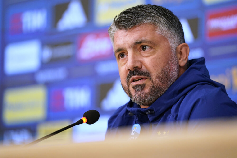 Calcio, Gennaro Gattuso: “Mi dispiace per i cori che ho sentito, è una vergogna” Calcio, Gennaro Gattuso: “Mi dispiace per i cori che ho sentito, è una vergogna”