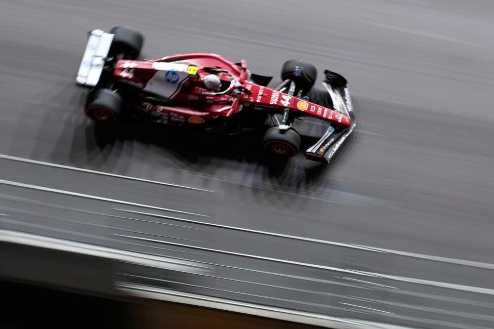 F1, Lewis Hamilton ultimo in qualifica a Las Vegas: “Non sono riuscito a mettere insieme il giro”