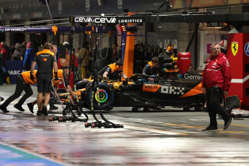F1, GP Las Vegas 2025: Norris e Piastri convocati dai commissari. McLaren a rischio squalifica