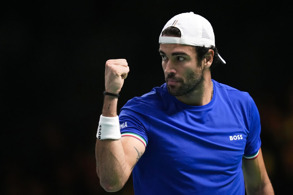 Matteo Berrettini celestiale fuoriclasse! Non dà scampo a Carreno Busta e porta l’Italia avanti 1 0 sulla Spagna Matteo Berrettini celestiale fuoriclasse! Non dà scampo a Carreno Busta e porta l’Italia avanti 1 0 sulla Spagna