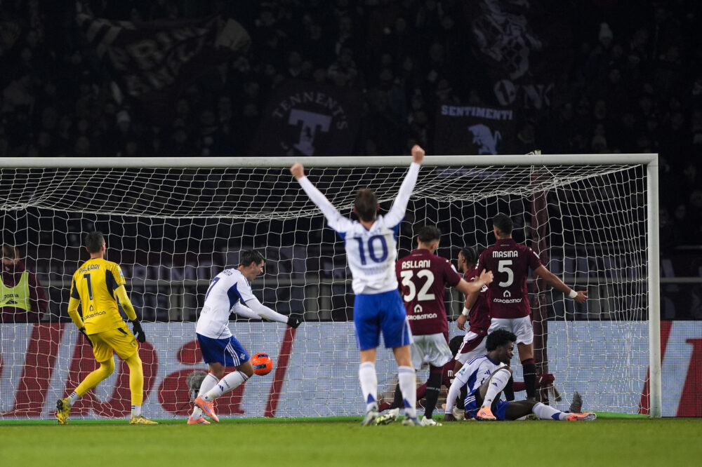 Calcio, il Como umilia il Torino ed è sesto in Serie A. Il Sassuolo si salva nel recupero col Pisa Calcio, il Como umilia il Torino ed è sesto in Serie A. Il Sassuolo si salva nel recupero col Pisa