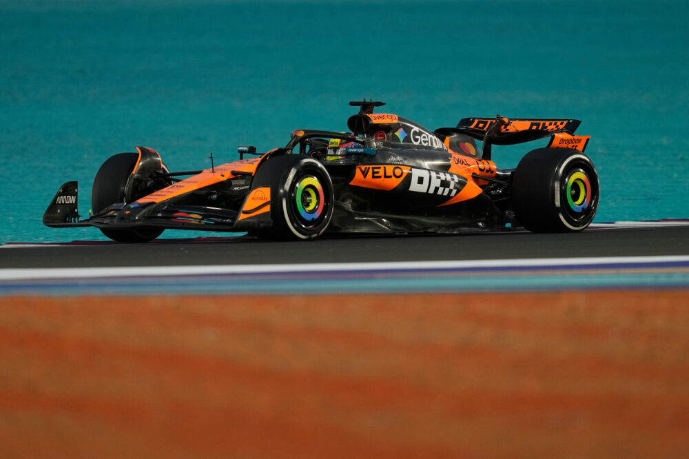 f1 piastri brucia norris nelle prove libere in qatar verstappen fatica ferrari anonima