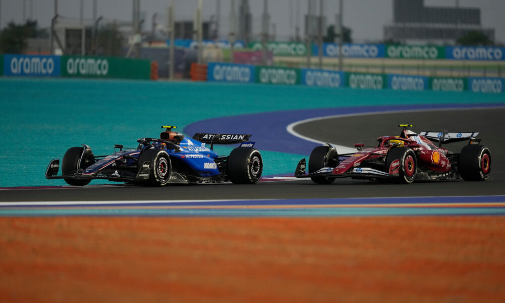 Carlos Sainz e Lewis Hamilton