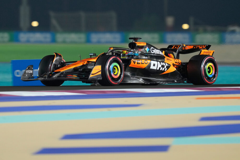 F1, Piastri ottiene la pole per la Sprint in Qatar. 3° Norris, in difficoltà Verstappen e la Ferrari F1, Piastri ottiene la pole per la Sprint in Qatar. 3° Norris, in difficoltà Verstappen e la Ferrari