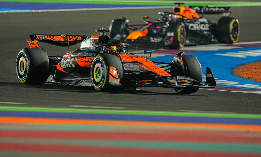 Oscar Piastri e Max Verstappen