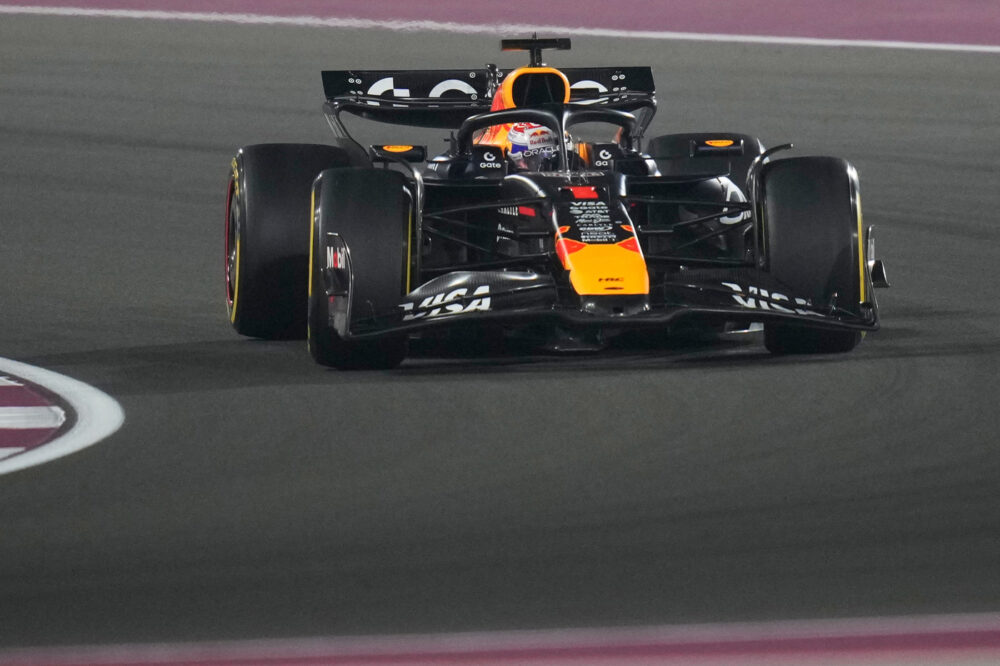 F1, pagelle GP Qatar 2025: geniale tattica Red Bull, grave errore strategico per la McLaren