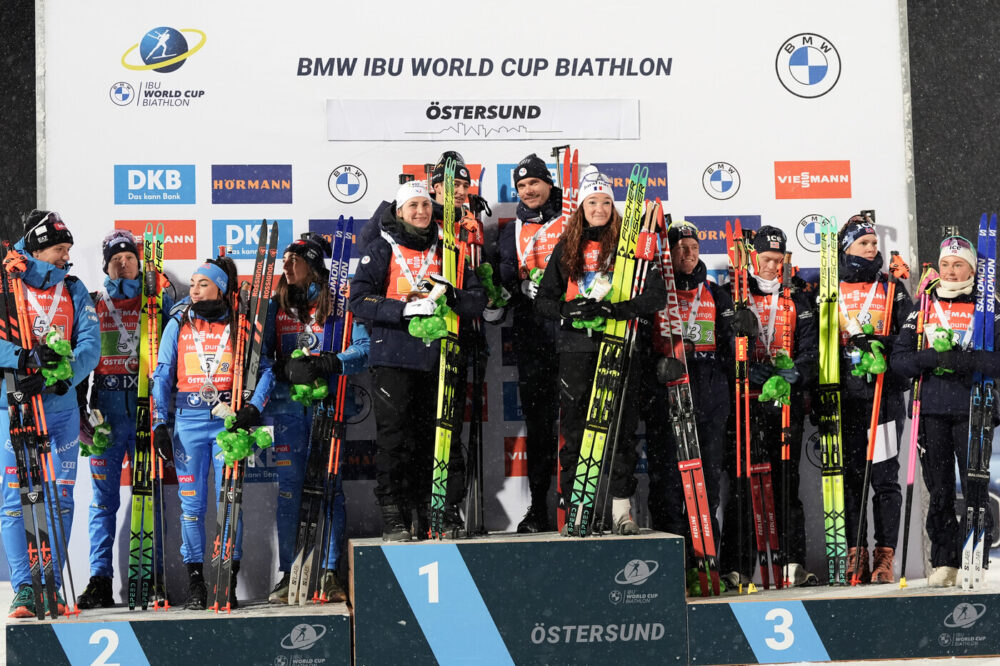 Podio staffetta mista Oestersund 2025