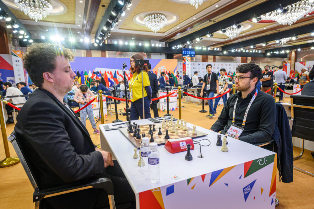 scacchi lodici niemann patta la prima nel 2176 turno di world cup esordio per gukesh