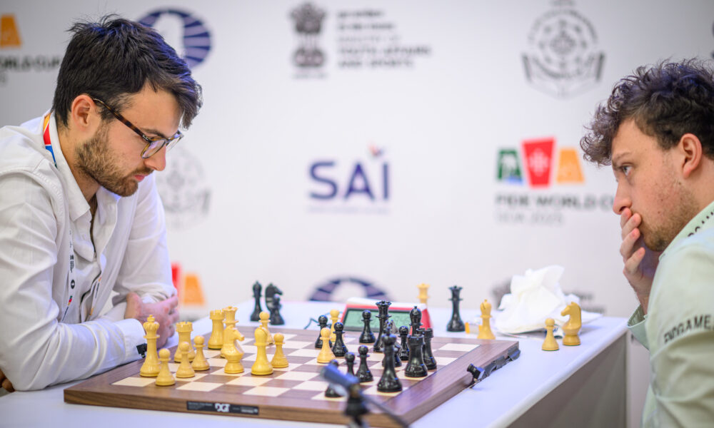 Lorenzo Lodici, Hans Moke Niemann