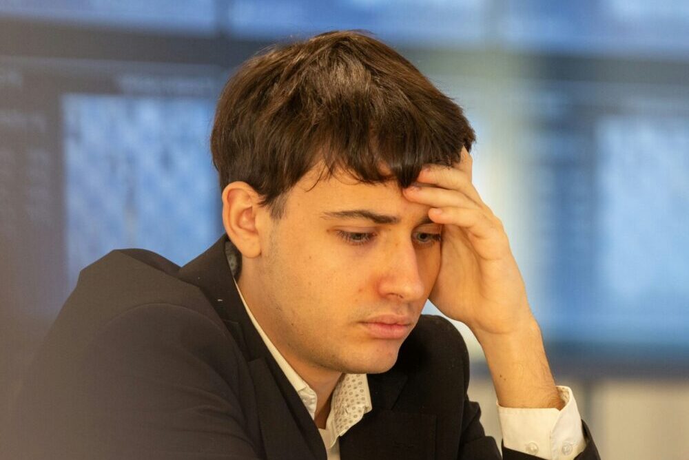 Scacchi: Francesco Bettalli solo in testa ai Campionati Italiani. Domani al via donne e Under 20