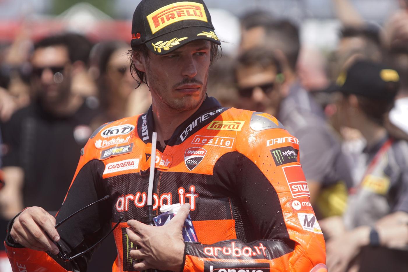 Superbike, Nicolò Bulega si guadagna il rispetto del branco. Gettato nella Fossa dei Leoni, non si fa sbranare