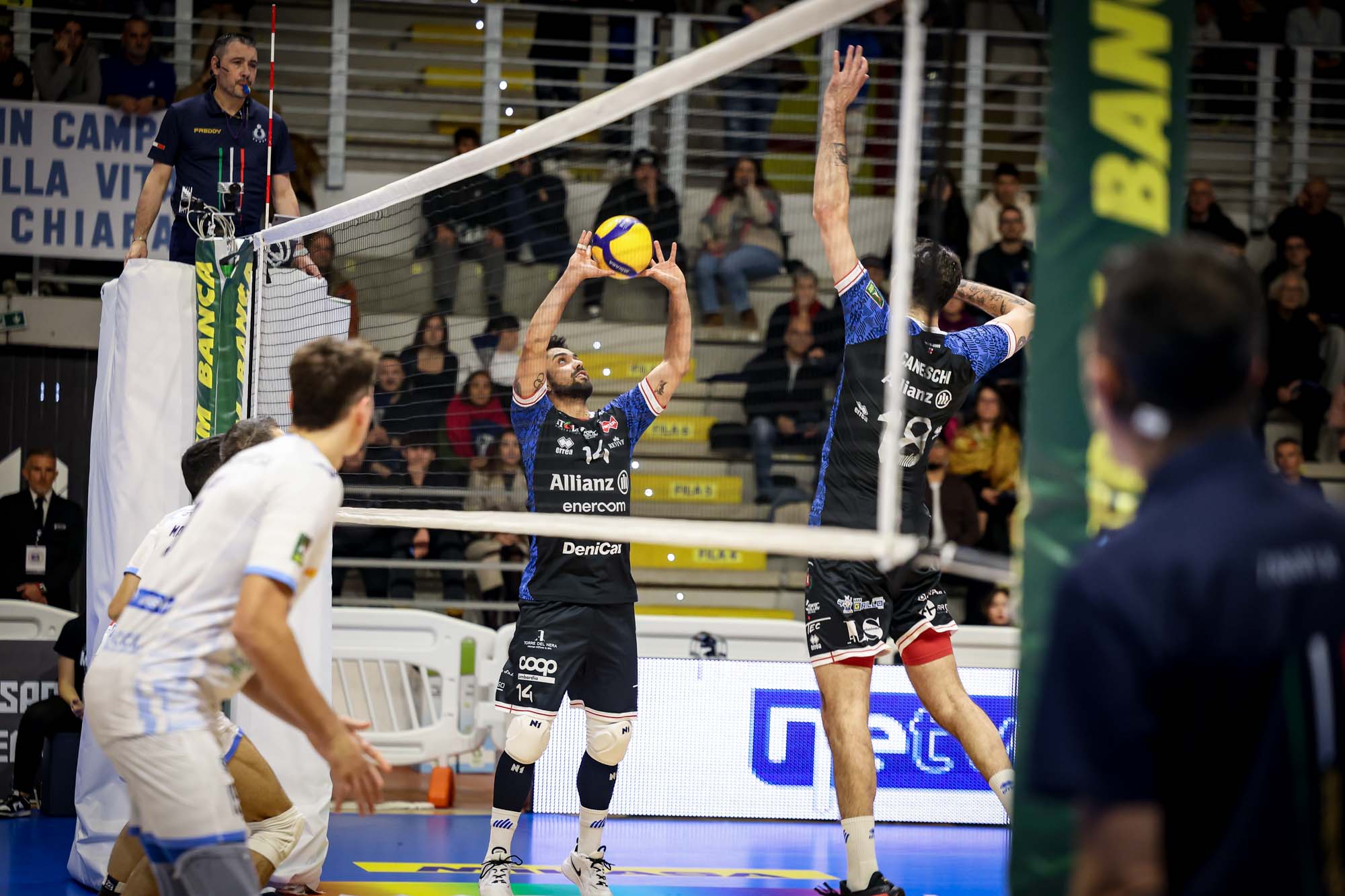 Milano Trento, spettacolo all’Unipol Arena per infiammare l’ottavo turno di Superlega. Perugia attende Cisterna,