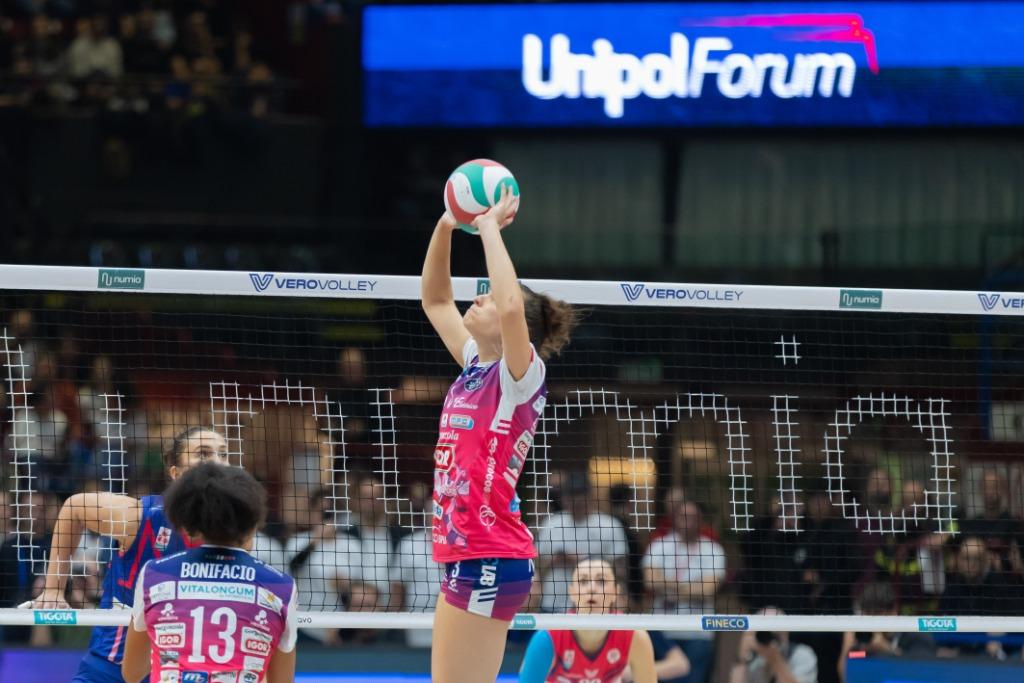Volley femminile, le migliori italiane della 10° giornata di A1. Cambi regista impeccabile al Forum, il nome nuovo è Denise Meli Volley femminile, le migliori italiane della 10° giornata di A1. Cambi regista impeccabile al Forum, il nome nuovo è Denise Meli