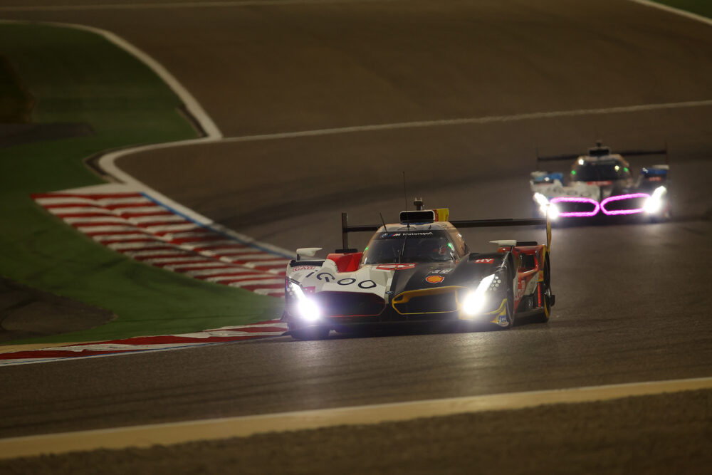 wec bmw risponde ad aston martin nella fp2 della 8h bahrain da Oasport.it wec bmw risponde ad aston martin nella fp2 della 8h bahrain