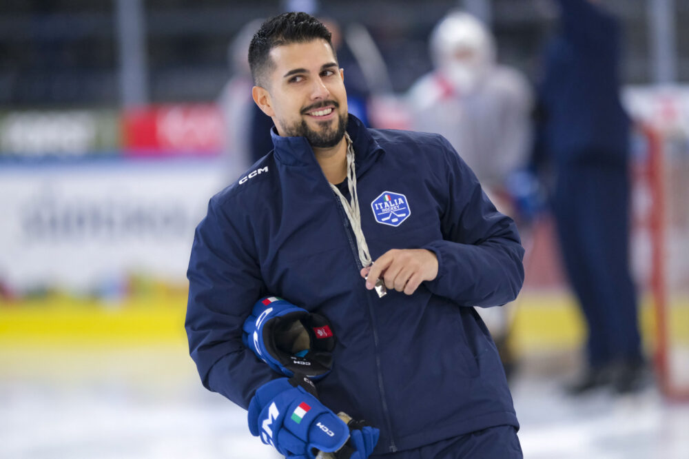 Hockey ghiaccio, Eric Bouchard: “Con l’Italia femminile voglio creare una struttura solida. Guardiamo a Milano Cortina 2026” Hockey ghiaccio, Eric Bouchard: “Con l’Italia femminile voglio creare una struttura solida. Guardiamo a Milano Cortina 2026”