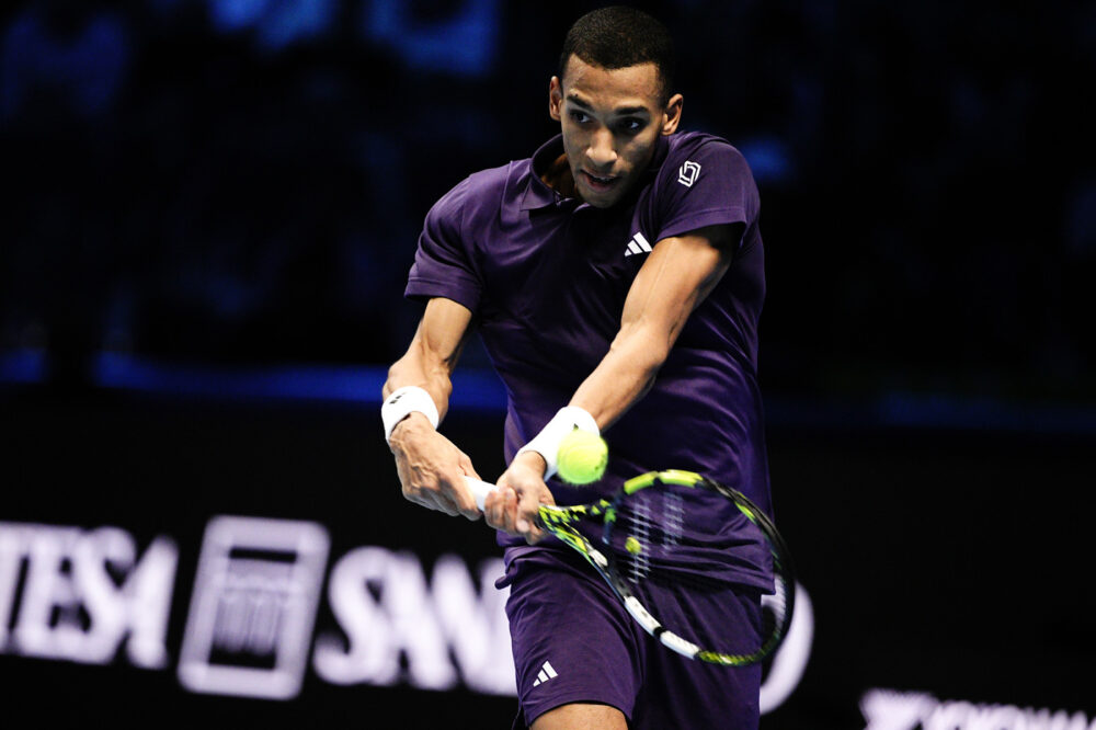 ATP Finals 2025, Aliassime sgretola la resistenza di Zverev e sfiderà Alcaraz in semifinale