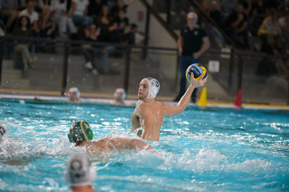 Pallanuoto, Serie A1 2025 2026: Pro Recco e AN Brescia dilagano. Successi di rigore per CN Posillipo e Olympic Roma Pallanuoto, Serie A1 2025 2026: Pro Recco e AN Brescia dilagano. Successi di rigore per CN Posillipo e Olympic Roma