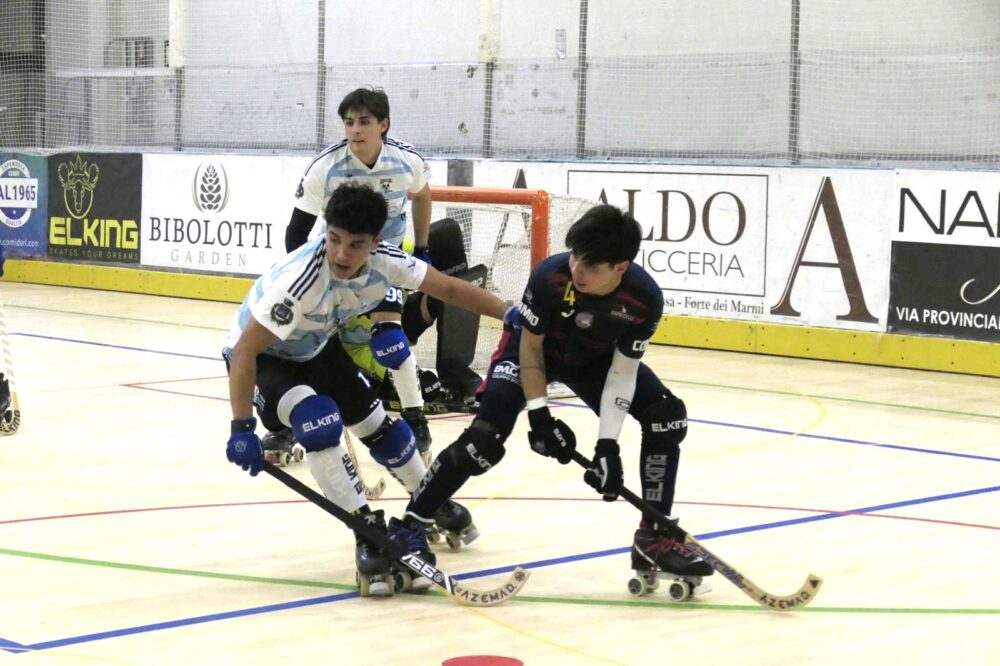 Hockey pista: Viareggio vince ancora e torna al comando in Serie A1, bene Forte Dei Marmi