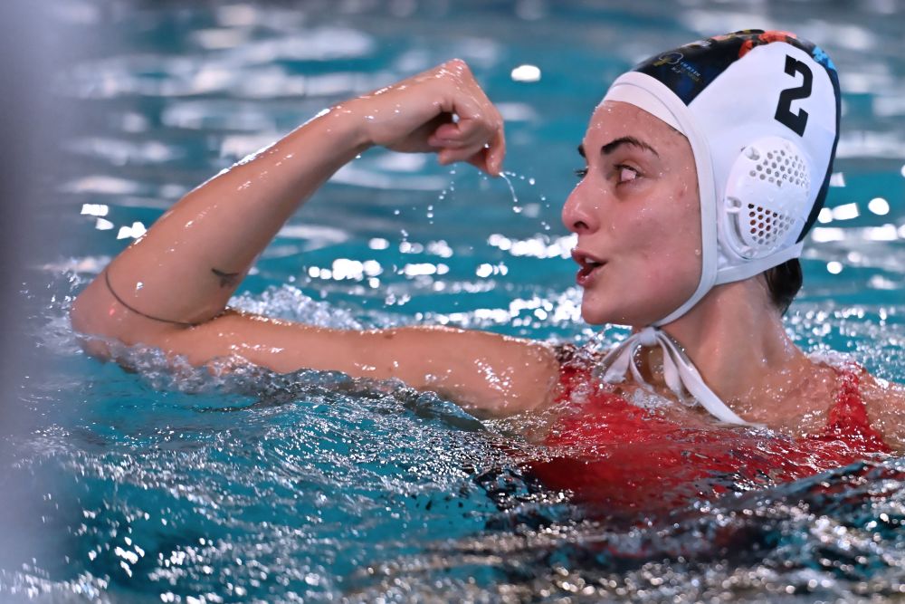 Pallanuoto femminile, nelle qualificazioni di Conference Cup Cosenza travolge lo Jadran e passa il turno. Stop per la Brizz Pallanuoto femminile, nelle qualificazioni di Conference Cup Cosenza travolge lo Jadran e passa il turno. Stop per la Brizz