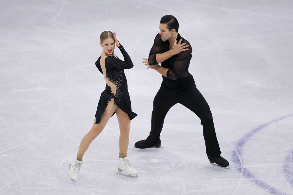 Pattinaggio artistico: Hase Volodin si impongono di misura nello short al Finlandia Trophy, quinti Ghilardi Ambrosini