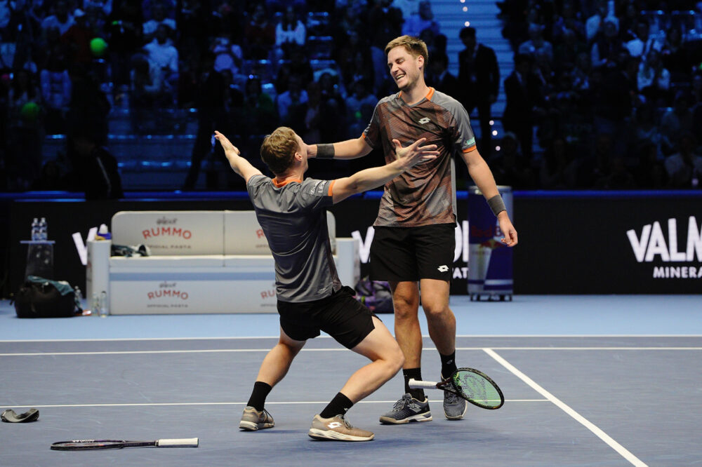 atp finals 2025 heliovaara patten piegano salisbury skupski e conquistano il titolo da Oasport.it atp finals 2025 heliovaara patten piegano salisbury skupski e conquistano il titolo