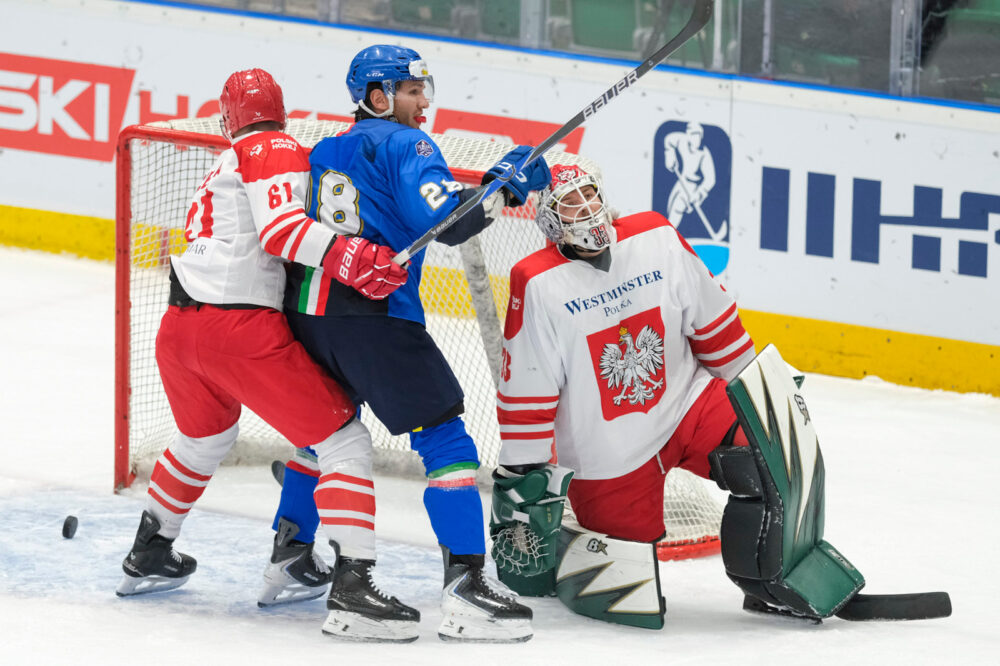 Hockey ghiaccio: l’Italia cede 4 2 alla Polonia nella prima dell’European Cup of Nations Hockey ghiaccio: l’Italia cede 4 2 alla Polonia nella prima dell’European Cup of Nations