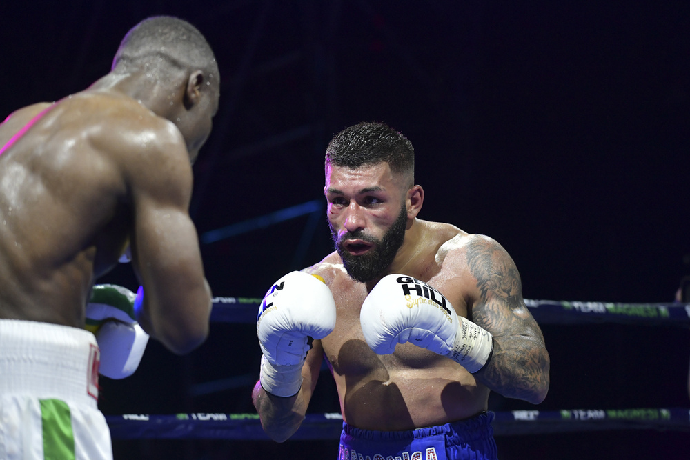 Boxe, Armando Casamonica accusa una ferita e Fernandez si laurea Campione d’Europa dei superleggeri