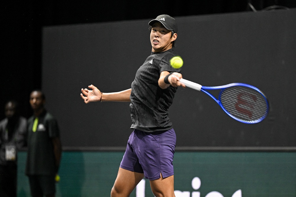 ATP Metz 2025, Learner Tien supera Vitaliy Sachko e sfiderà Cameron Norrie in finale ATP Metz 2025, Learner Tien supera Vitaliy Sachko e sfiderà Cameron Norrie in finale