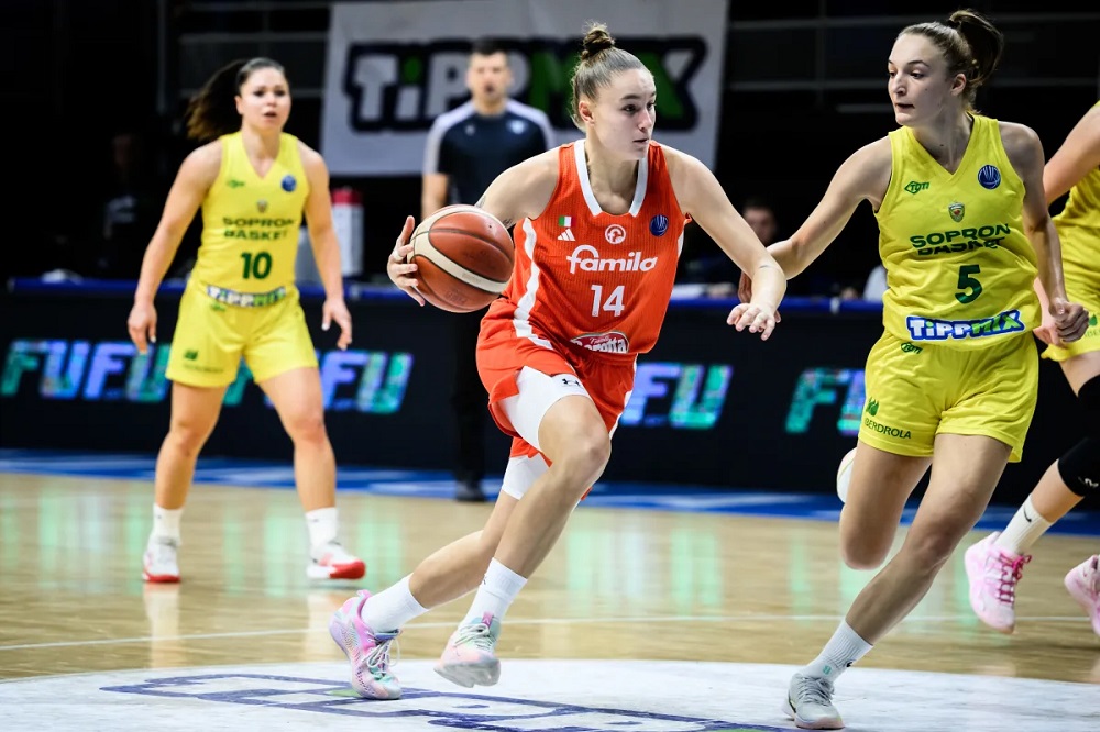 Basket femminile: Schio, missione compiuta! Il Famila batte Sopron ed è alla 2a fase di Eurolega Basket femminile: Schio, missione compiuta! Il Famila batte Sopron ed è alla 2a fase di Eurolega