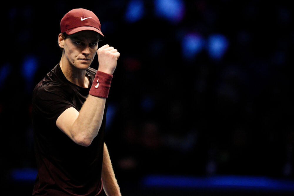 Jannik Sinner a 30 vittorie consecutive indoor: quanto manca per raggiungere Federer e Djokovic Jannik Sinner a 30 vittorie consecutive indoor: quanto manca per raggiungere Federer e Djokovic