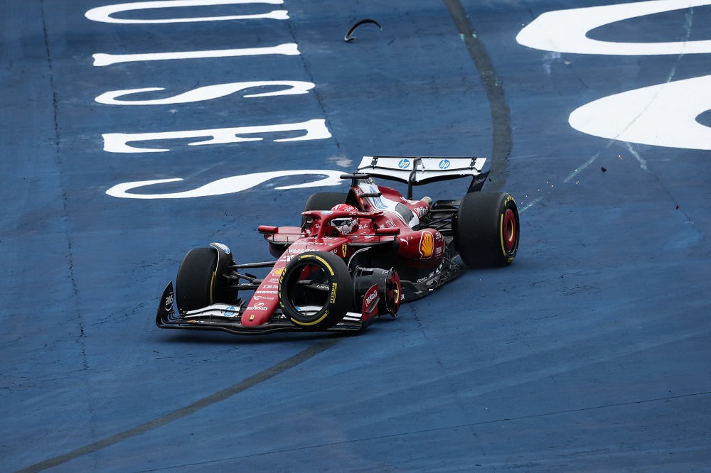 La domenica nera della Ferrari: Leclerc sarebbe stato da podio? Hamilton ai ferri corti con i commissari La domenica nera della Ferrari: Leclerc sarebbe stato da podio? Hamilton ai ferri corti con i commissari