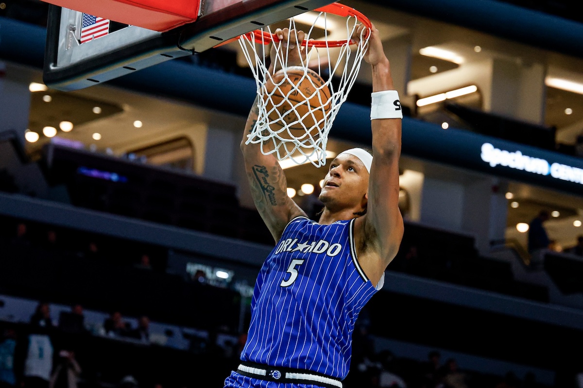 NBA, i risultati della notte (2 novembre): Sacramento resiste su Milwaukee, Banchero brilla con Orlando, Durant trascina Houston NBA, i risultati della notte (2 novembre): Sacramento resiste su Milwaukee, Banchero brilla con Orlando, Durant trascina Houston