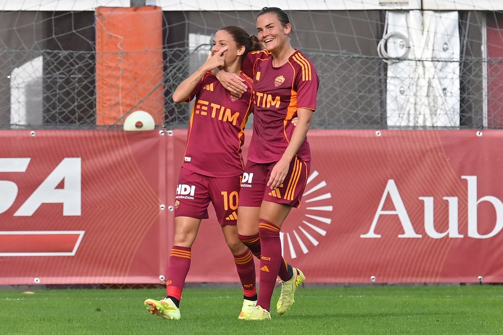 Calcio femminile, Roma a punteggio pieno dopo 4 turni in Serie A. Vincono Juventus e Fiorentina Calcio femminile, Roma a punteggio pieno dopo 4 turni in Serie A. Vincono Juventus e Fiorentina