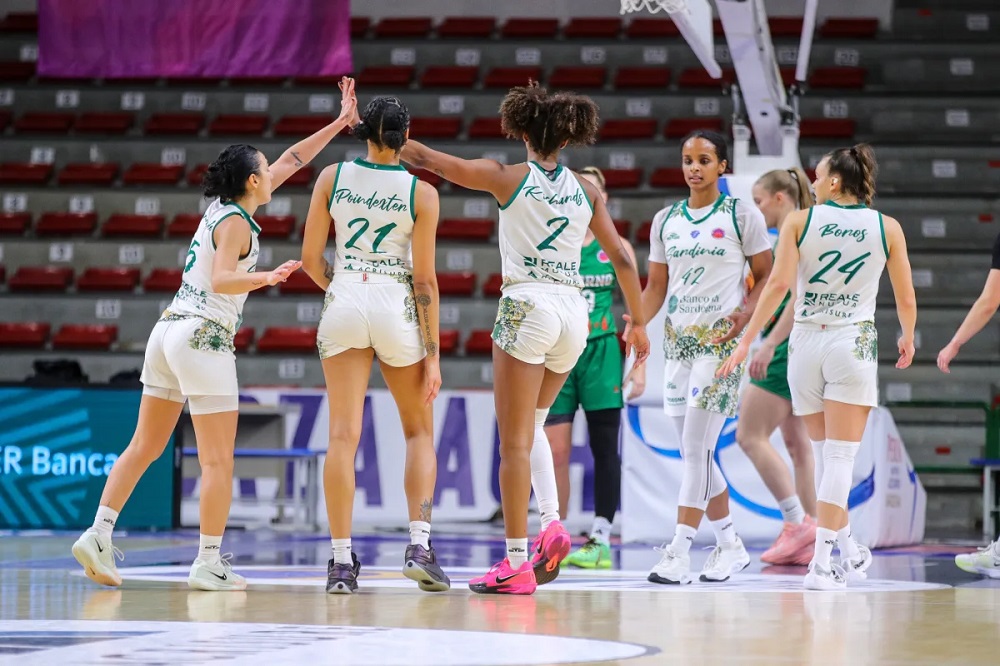 Basket: Dinamo Sassari, sconfitta a tavolino contro il KP Brno per il blackout di EuroCup