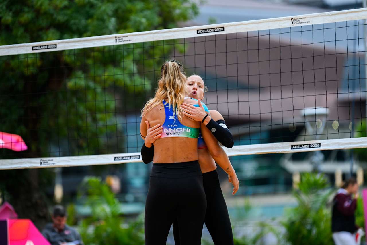 sedicesimi centrati prova di maturit224 per scampoli bianchi battute le vice campionesse europee ai mondiali di beach volley da Oasport.it sedicesimi centrati prova di maturit224 per scampoli bianchi battute le vice campionesse europee ai mondiali di beach volley
