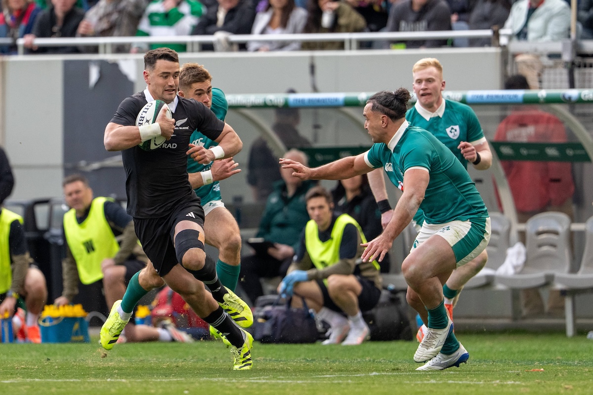 rugby gli all blacks avvicinano la vetta del ranking mondiale