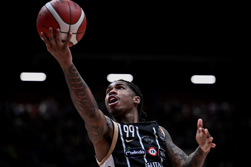 basket trento lotta per due quarti e poi cede al besiktas in eurocup