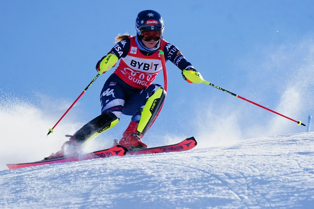 Mikaela Shiffrin domina lo slalom di Gurgl con una seconda manche mostruosa. Ancora seconda Lara Colturi