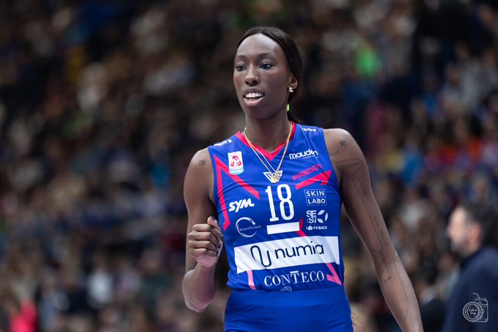 Paola Egonu rasenta il “trentello” in Serie A1 e Milano rimonta Busto Arsizio, in attesa del grande rinforzo Paola Egonu rasenta il “trentello” in Serie A1 e Milano rimonta Busto Arsizio, in attesa del grande rinforzo