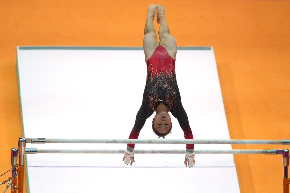 Ginnastica artistica, Minamino ritocca di forza il Codice dei Punteggi: la novità da junior che chiude l’anno